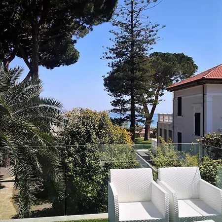 Borgo Paradasio Holidays Apartamento Diano Marina